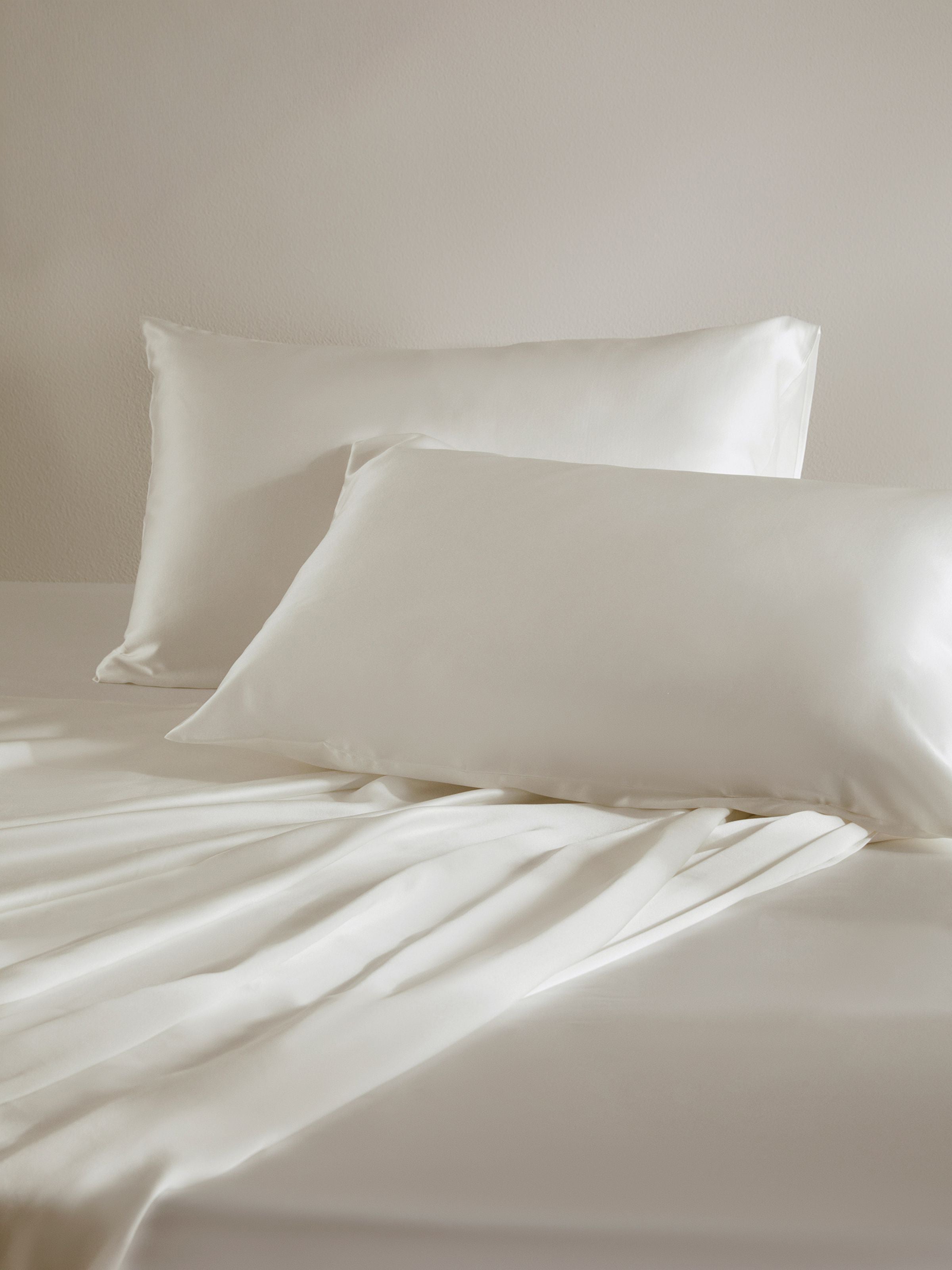Taie d’oreiller en soie naturelle. nua™
